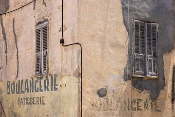 oude muurschildering van een bakkerij en banketbakkerij in het dorp Corte in Haute Corse op het Franse eiland Corsica van gaps photography