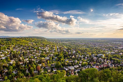 Uitzicht over Karlsruhe in Duitsland vanaf de Turmberg
