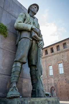 Standbeeld op monument van Emanuele Filiberto Duca D'Aosta, Turijn, Italië