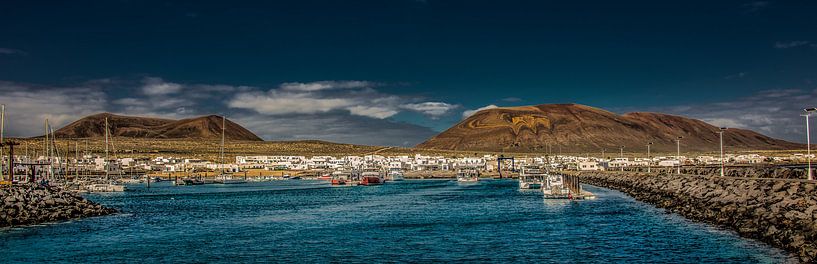 De haven van Caleta de Sebo, Lanzarote van Harrie Muis