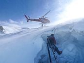 Bergredding Gletsjer Air Zermatt van Menno Boermans thumbnail