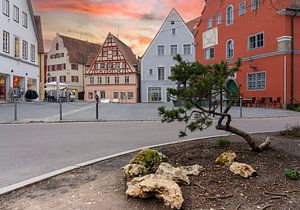 Straße in der Altstadt von Nördlingen in Bayern