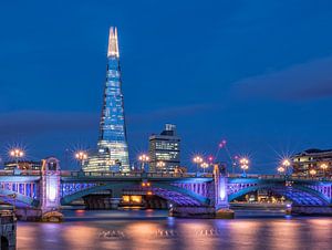 London blues | The Shard | Southwark Bridge van Rob de Voogd / zzapback