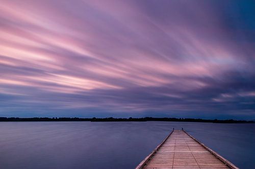 Streaks in the Silence