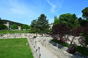 Vaison-la-Romaine, Ruinen und gepflasterte Straßen