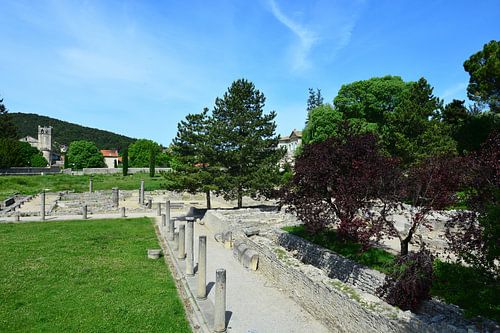 Vaison-la-Romaine, Ruïnes en geplaveide straten