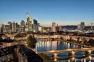 Frankfurt - die Skyline zur blauen Stunde von Rolf Schnepp Miniaturansicht