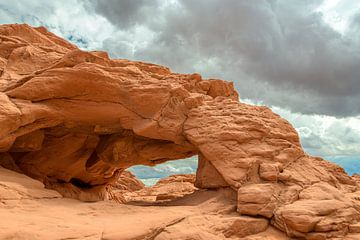 Rotsboog in The valley of fire van Gerry van Roosmalen