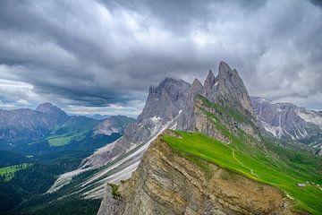 Seceda bergen dramatische kliffen in de Dolomieten