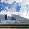 Imposante Architectuur: De Rotterdam vanuit Kikkersperspectief van Hevonax Photography
