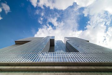Imposante Architectuur: De Rotterdam vanuit Kikkersperspectief van Hevonax Photography