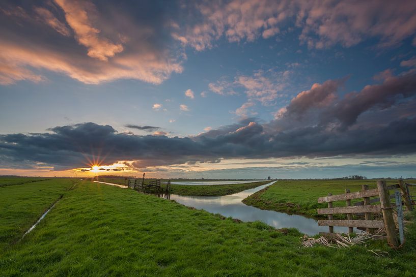 Donkse Lowland by Adrian Visser