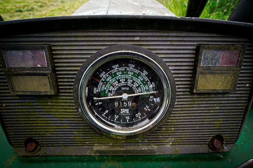 Dashboard oude tractor van Theo Felten