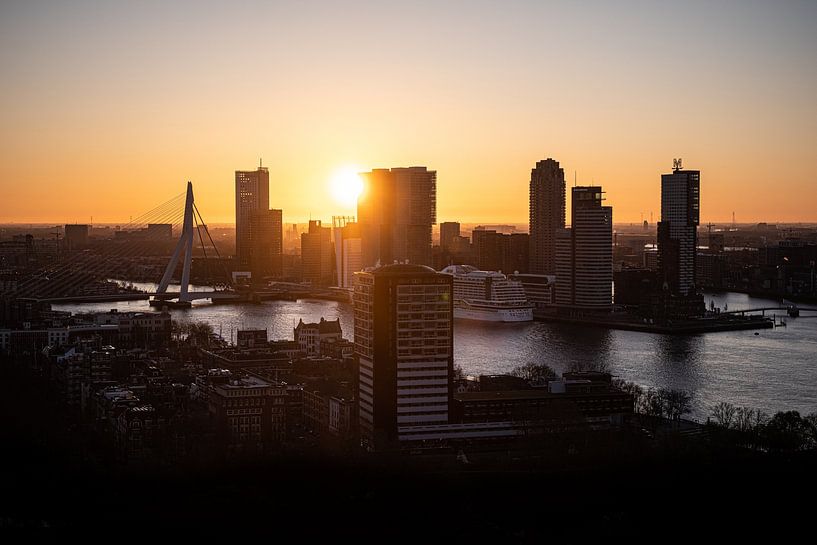 Rotterdam Sunrise by Nuance Beeld