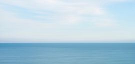 Long exposure van de oceaan in Wales, UK - abstract natuur en reisfotografie