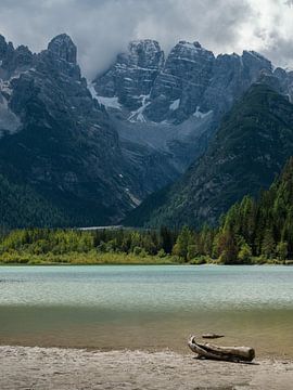 Italian lake view van Thomas De Winter