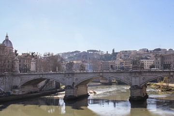 Ponte Vittorio Emanuele II van Eveline van Beusichem