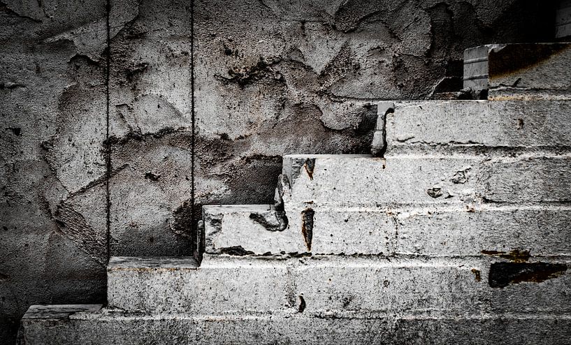 the wall before you by Bernadet van der Werf