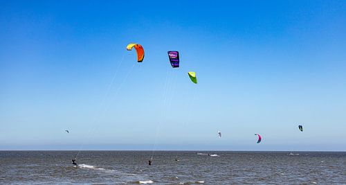 Kitesurfers in actie