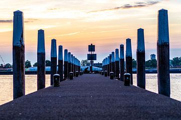 On the banks of the Merwede by Mieke Zwang