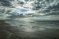 Strand Zeeland met wolkenlucht van Bianca Boogerd thumbnail