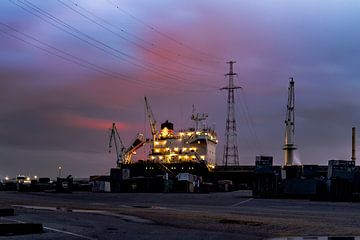 Vrachtschip 'Irma' van 2BHAPPY4EVER photography & art