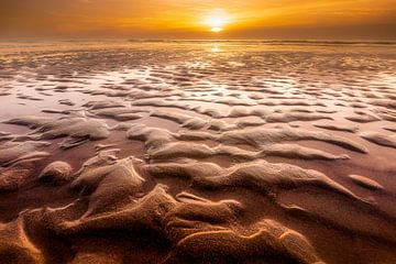 Beach structures on Texel by Ton Drijfhamer