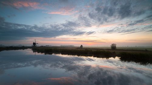 Naturschutzgebiet De Donkse Laagten im Alblasserwaard bei Sonnenaufgang von Beeldbank Alblasserwaard