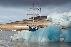 Tall Ship Barquentine Antigua von Menno Schaefer