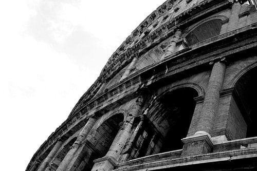 Colosseum, Italy by Rik Crijns