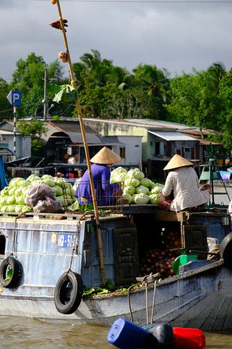 Floating market