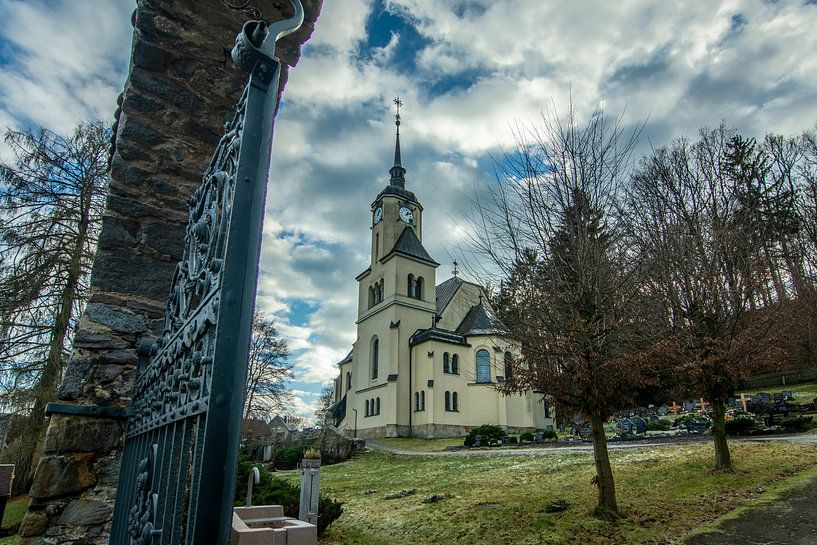 Paysage dans les monts Métallifères Eglise de Hohenfichte par Johnny Flash