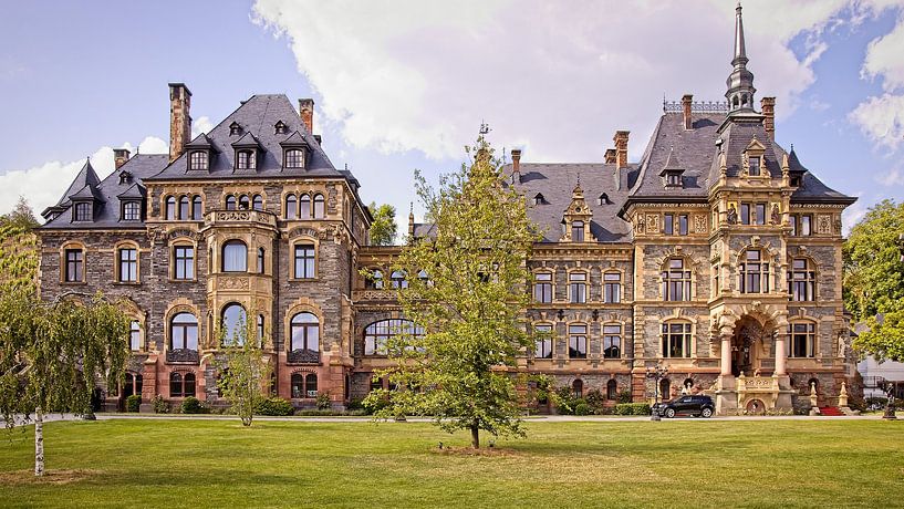 Lieser Castle by Rob Boon