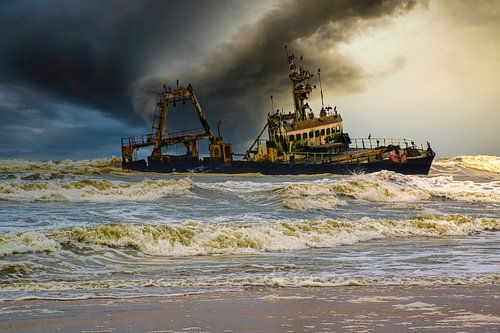 Gestrand, scheepswrak voor de kust van Namibië
