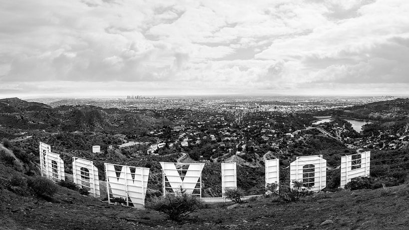 Los Angeles vue du Mont Lee, au-dessus du panneau Hollywood. sur Patrick van Os