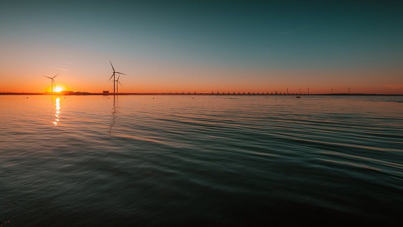 Oosterschelde zonsondergang 2 van Andy Troy