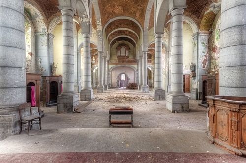 Visite de l'église abandonnée.
