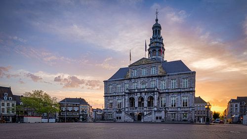 Markt  - Stadhuis - Maastricht in de ochtend