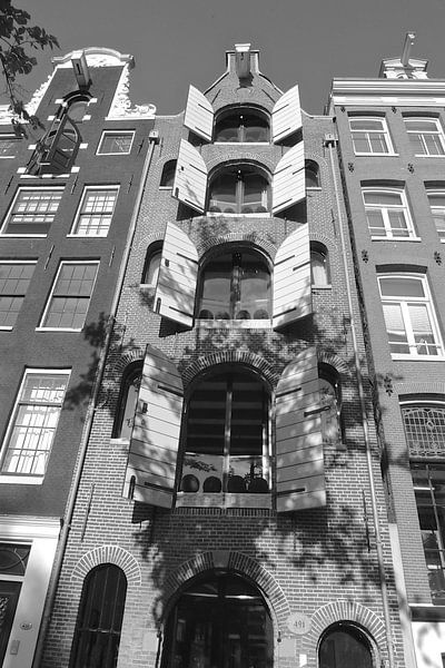 Amsterdam canal building by Marianna Pobedimova