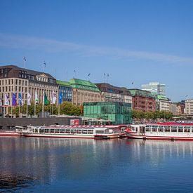 Jungfernstieg met Binnenalster en aanlegsteiger van Torsten Krüger