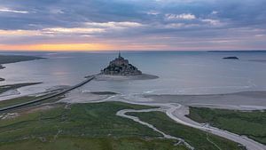 Mont Saint Michel au coucher du soleil