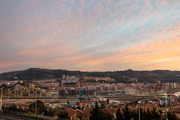 Lever de soleil sur la ville de Bilbao sur Peter Haastrecht, van