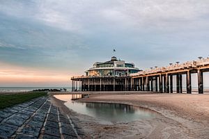 Sonnenuntergang an der Mole von Blankenberge an der belgischen Küste