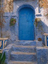 Blaue Tür in Chefchaouen von Lizet Wesselman
