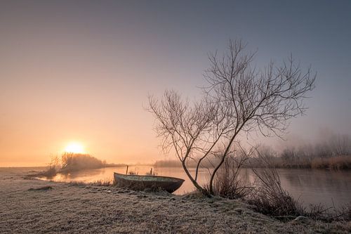 Bootje op de kant
