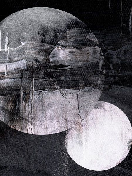 Moonlover Black by Mauricio Melendez