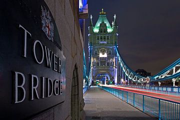 Tower Bridge detail te Londen van Anton de Zeeuw