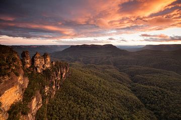 Three Sisters - Blue Mountains - Australië van Jiri Viehmann
