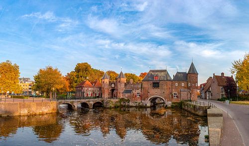 De Middeleeuwse Koppelpoort in Amersfoort