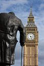 London ... Big Ben and Churchill statue van Meleah Fotografie thumbnail